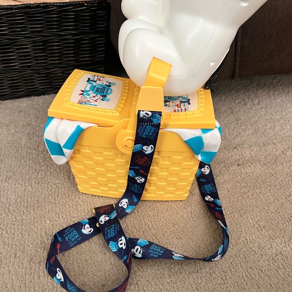 Yellow Food and Wine Popcorn bucket with Strap